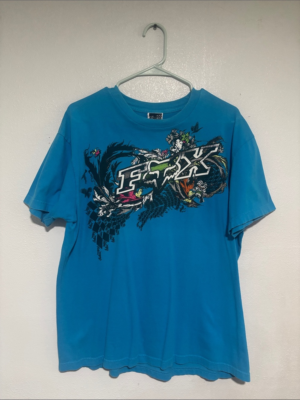 Fox blue Graphic Logo Tee with Multicolor Accents Size Large